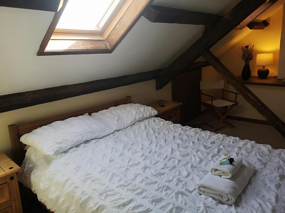 Red Lion Hotel Ystrad Meurig 외부 사진